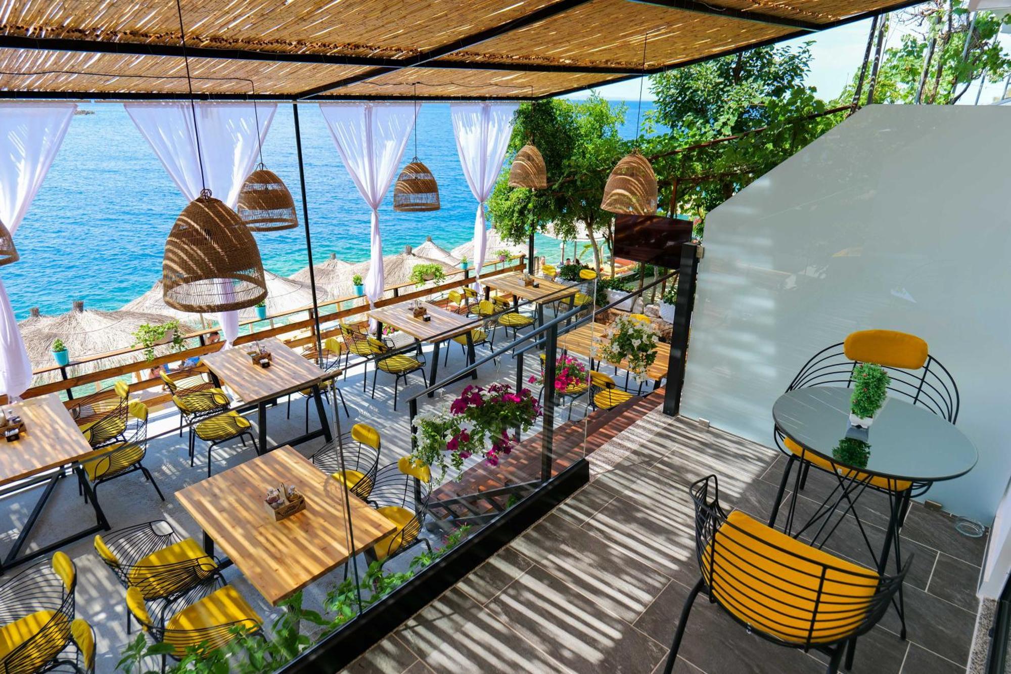 Nili Deluxe Hotel Sarande Exterior photo